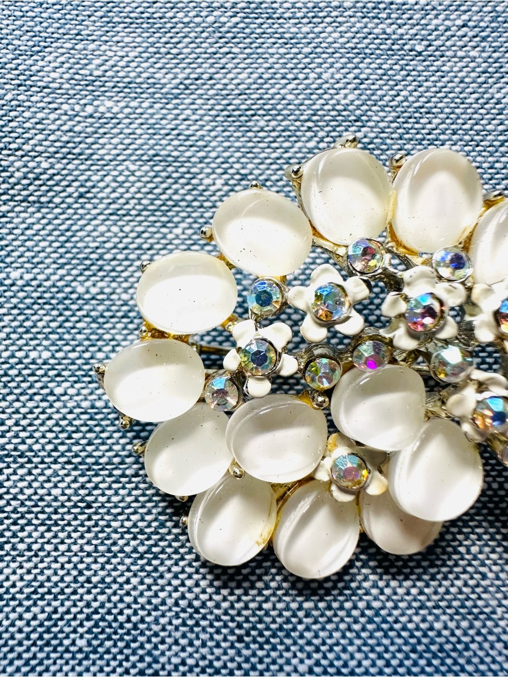 BSK Vintage Brooch - Picture 2 of 7